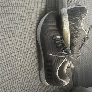 NOBULL Gray and White Sneakers Modern Athletic Design